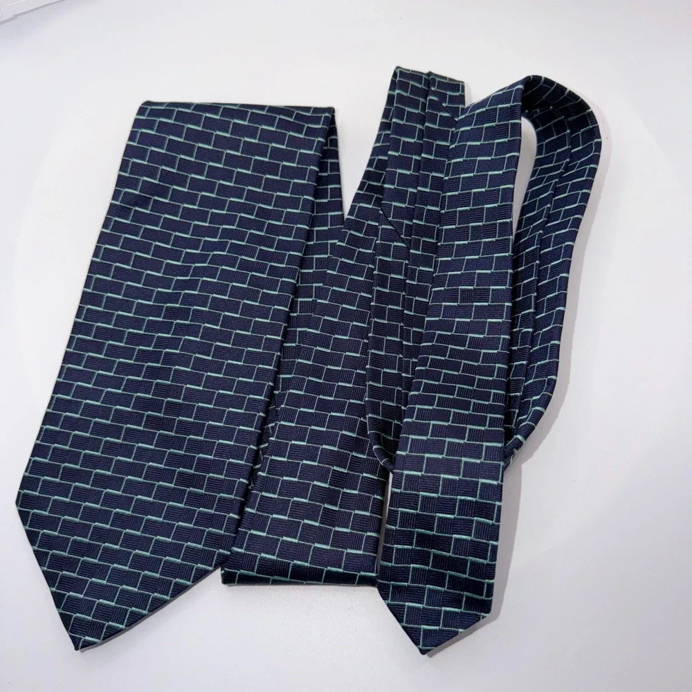 Hunt Club Necktie Mens OS Navy Blue Excellent Silk Geometric Made in Italy Tie